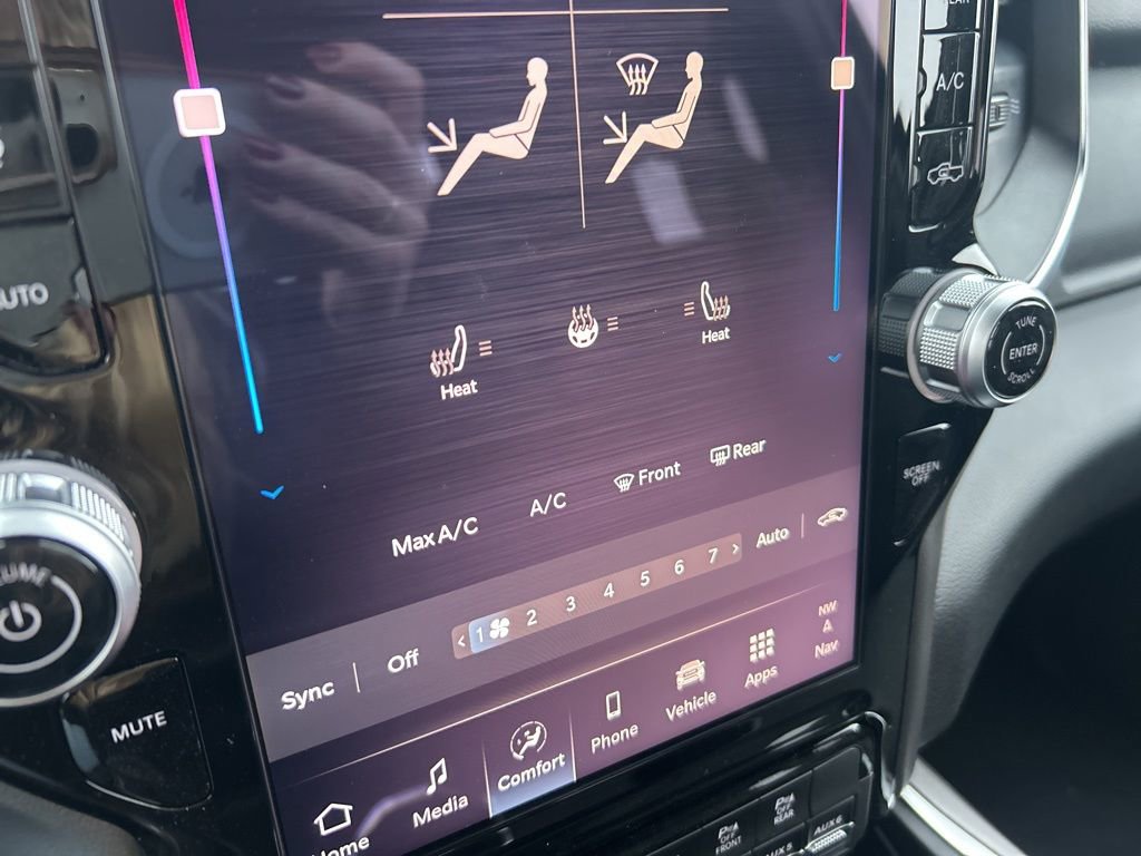 New 2026 RAM 3500 Big Horn AWD/4WD image 27