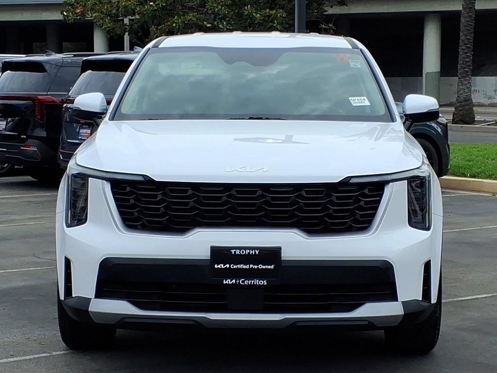Certified 2024 Kia Sorento LX FWD image 2