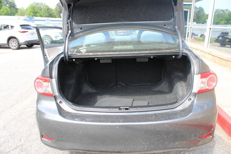 Used 2013 Toyota Corolla LE FWD image 14