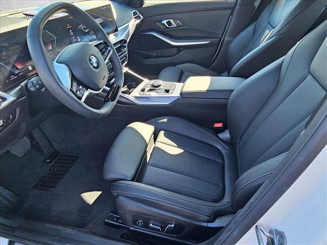 Used 2025 BMW 330i xDrive Sedan w/ Convenience Package image 16