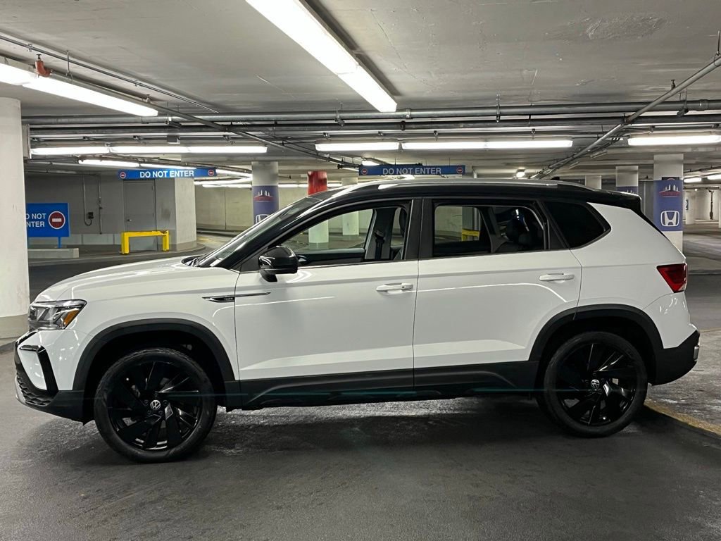 Used 2023 Volkswagen Taos SE image 33