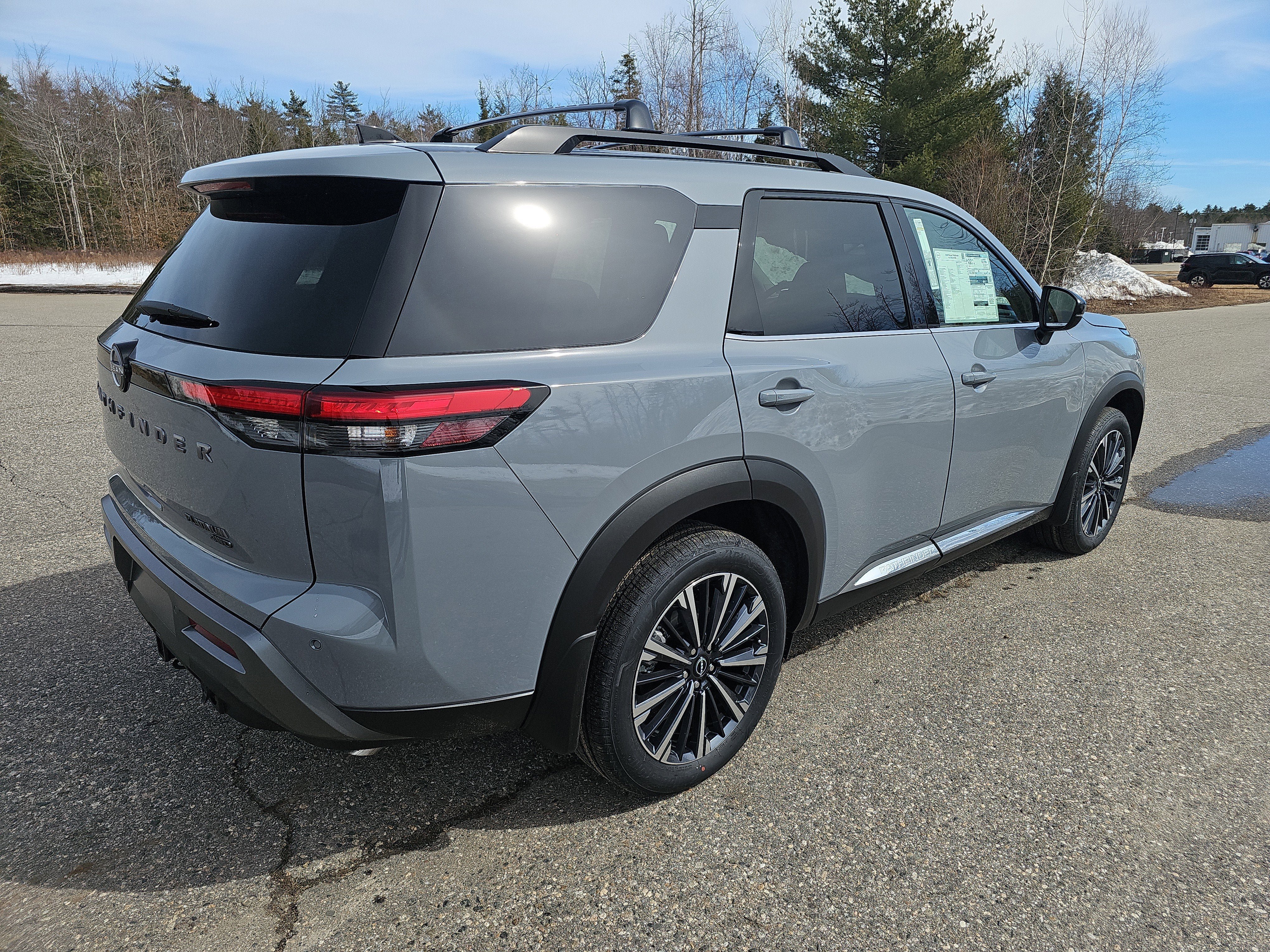 New 2026 Nissan Pathfinder Platinum image 5