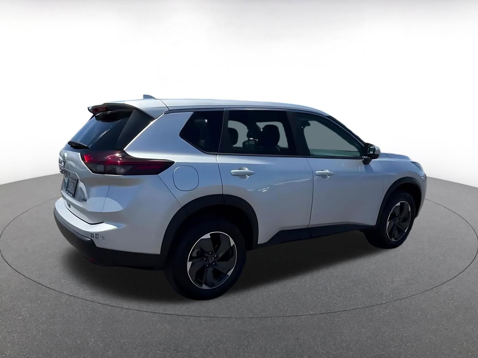 Used 2025 Nissan Rogue SV image 15