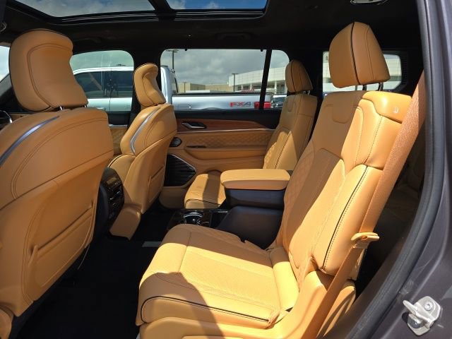 Used 2024 Jeep Grand Cherokee L Summit image 14