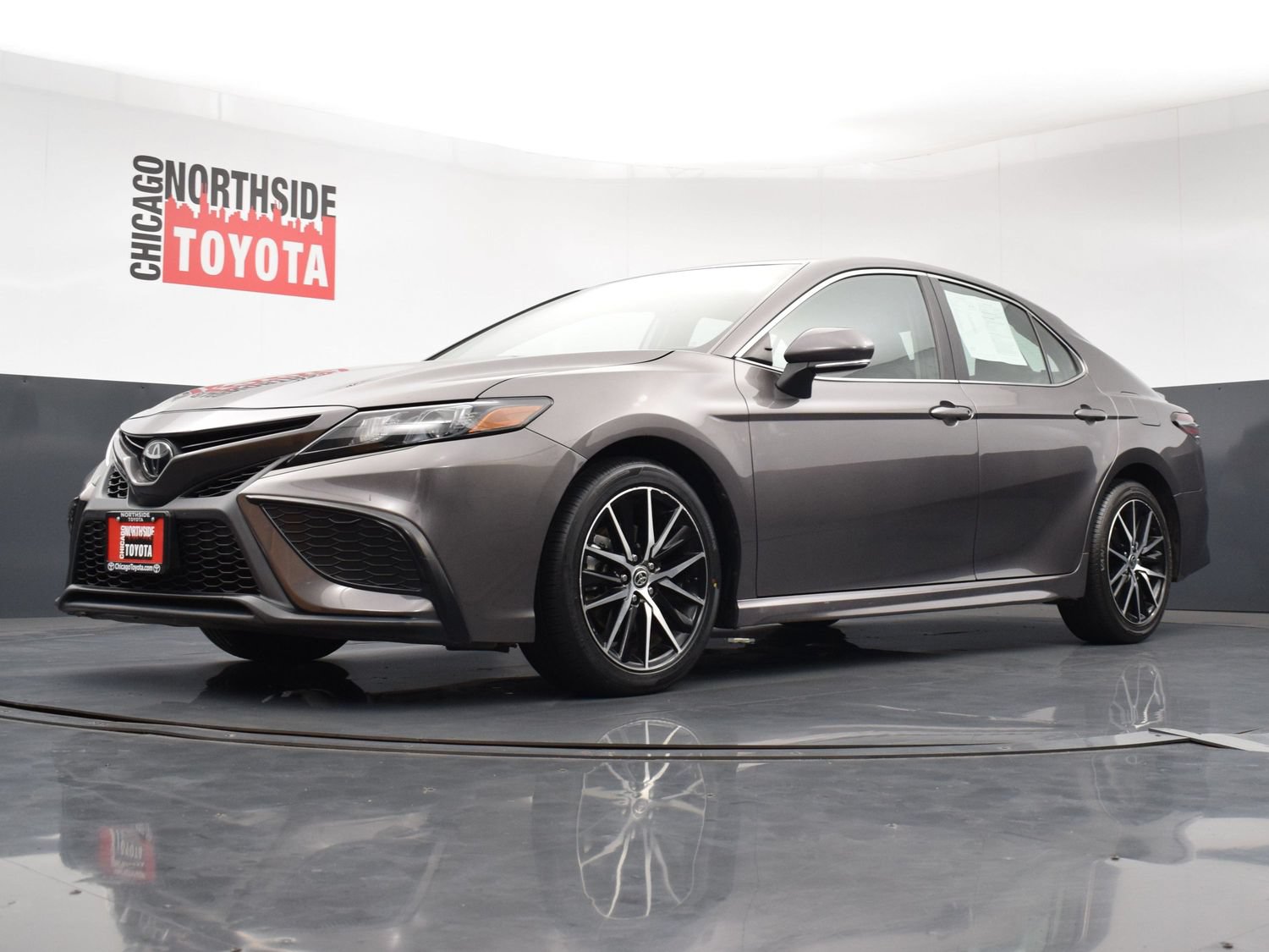 Used 2024 Toyota Camry SE FWD image 30