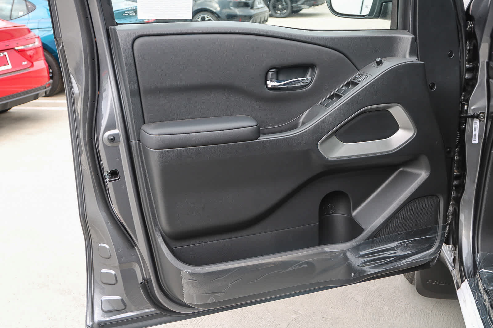 New 2025 Nissan Frontier SV w/ SV Convenience Package RWD image 23