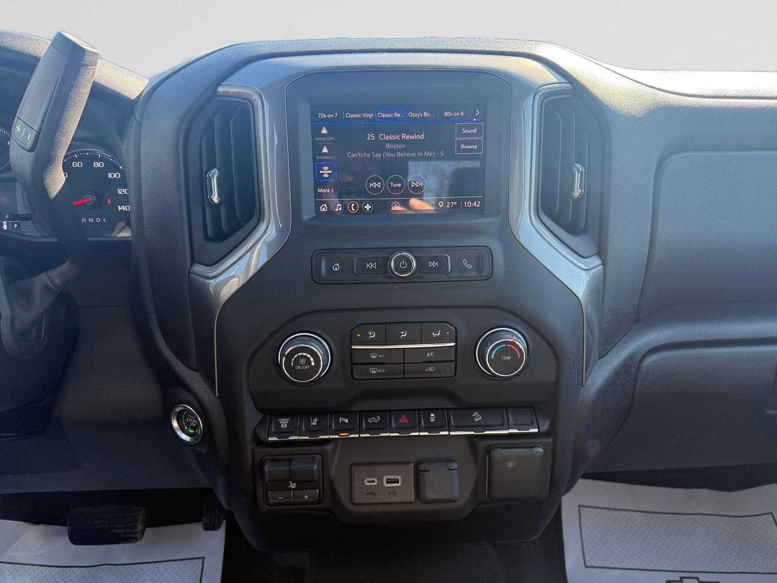 Used 2024 Chevrolet Silverado 2500 Custom w/ Custom Value Package image 11