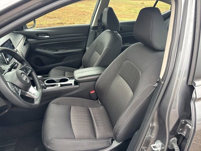 Used 2024 Nissan Altima 2.5 SV FWD image 17