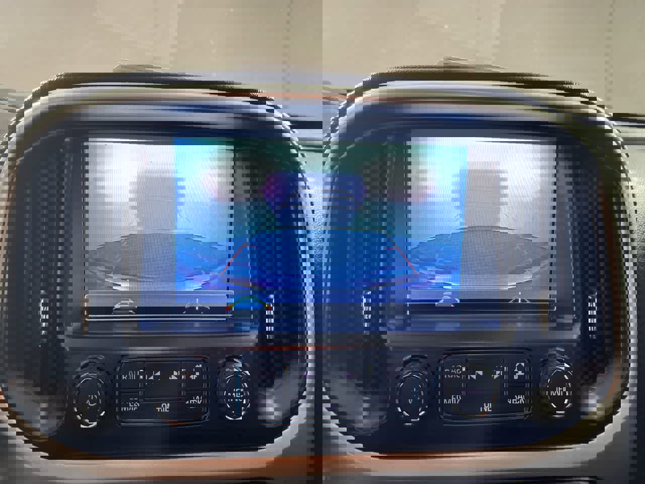 Used 2018 Chevrolet Colorado LT image 19