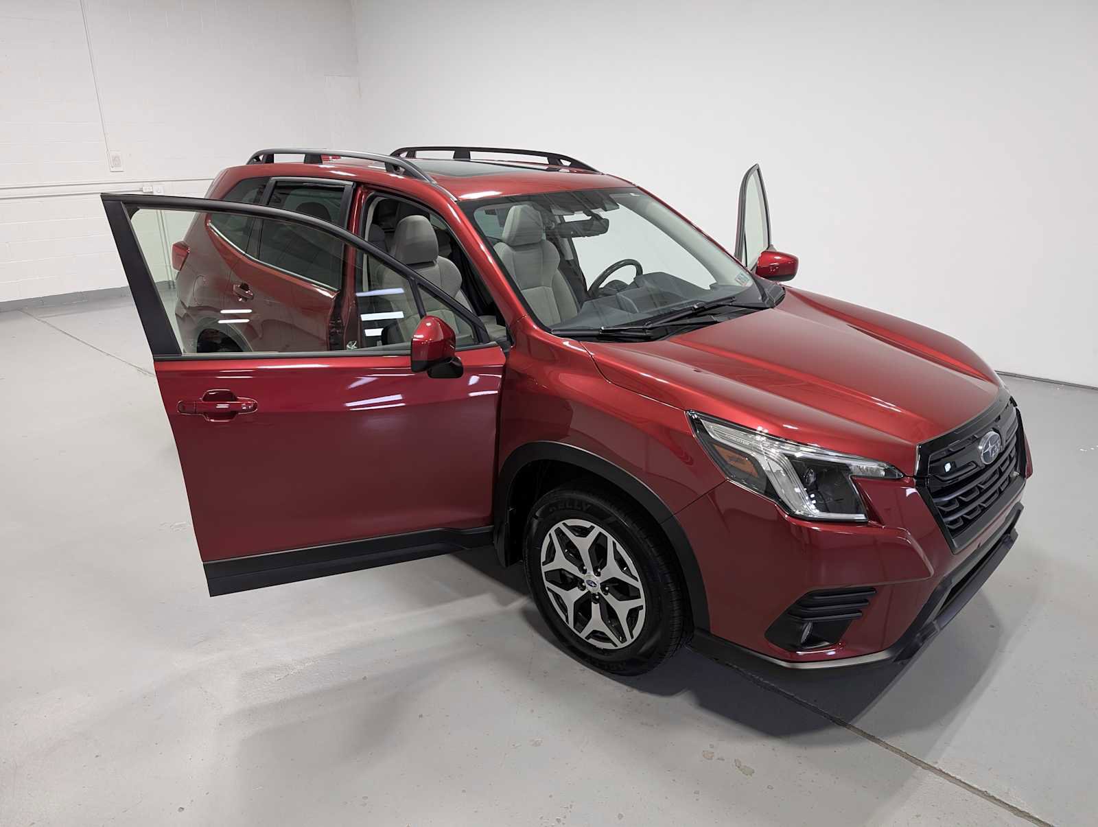 Used 2023 Subaru Forester Premium AWD/4WD image 15