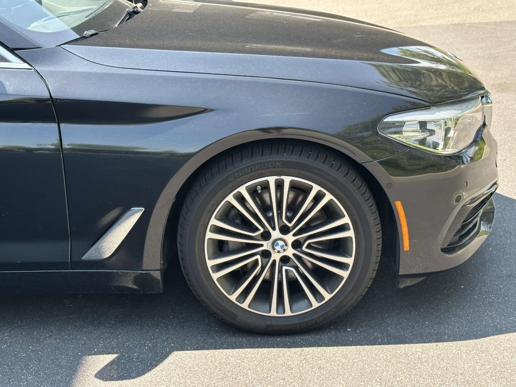 Used 2017 BMW 530i xDrive AWD/4WD image 9