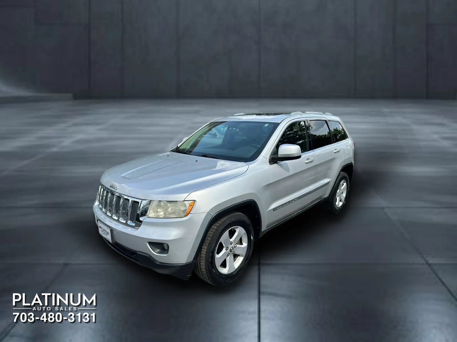 Used 2012 Jeep Grand Cherokee Laredo AWD/4WD image 6