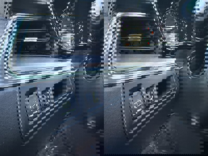 Used 2019 Cadillac XT5 Premium Luxury w/ LPO, Black Ice Package image 17