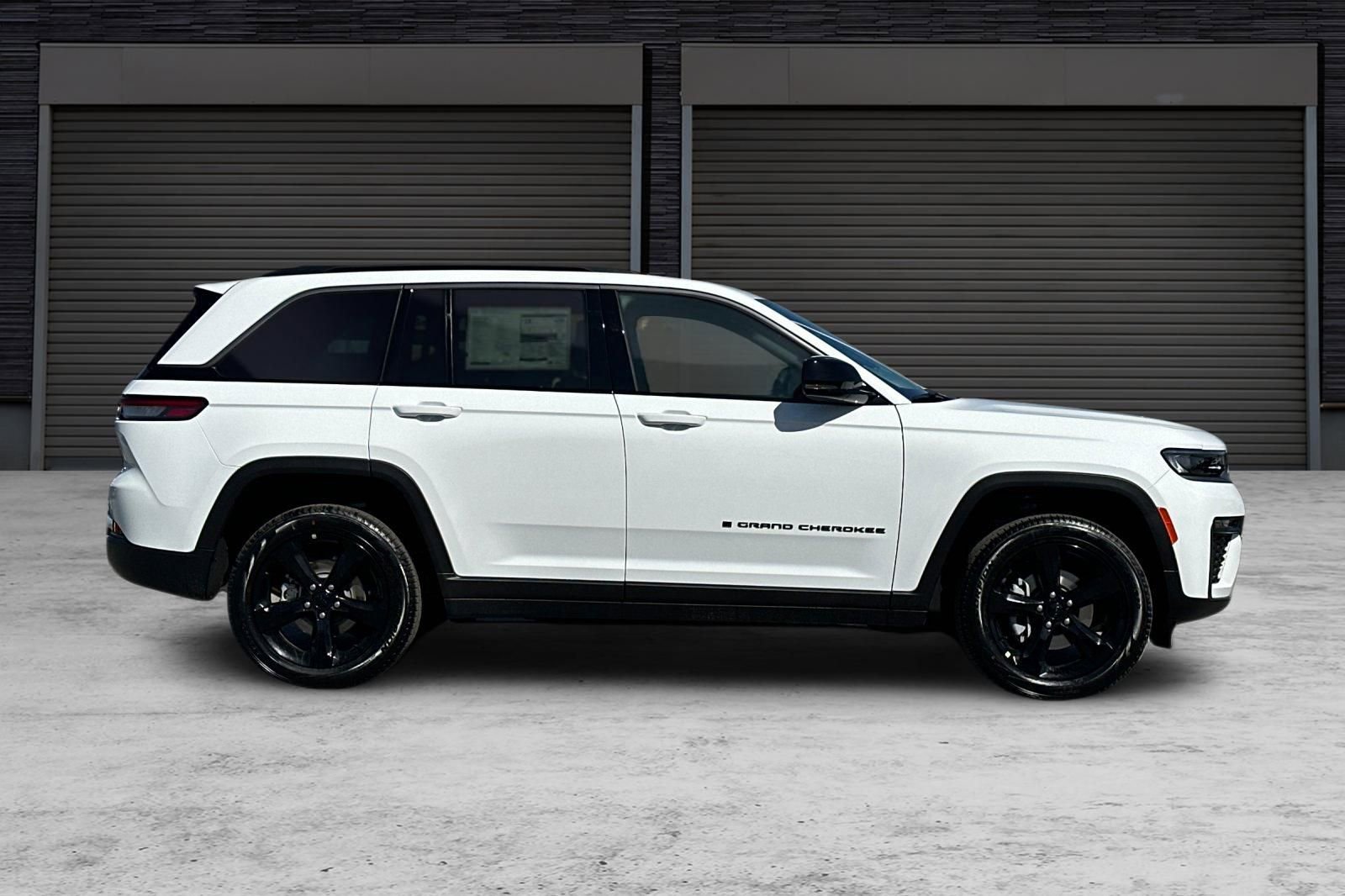 New 2026 Jeep Grand Cherokee Limited image 3