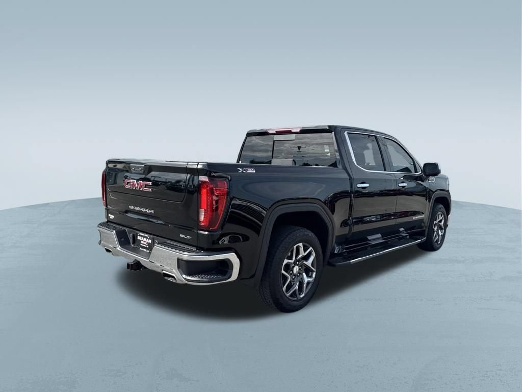 Used 2024 GMC Sierra 1500 SLT w/ SLT Premium Package AWD/4WD image 8