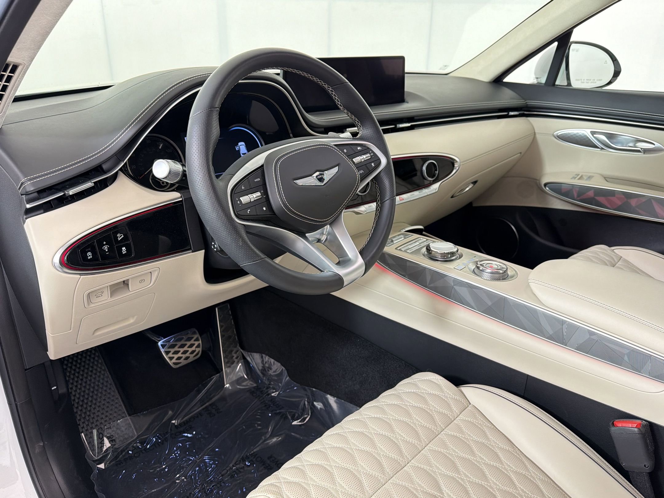 Used 2025 Genesis GV70 3.5T Sport w/ Sport Advanced Package image 4