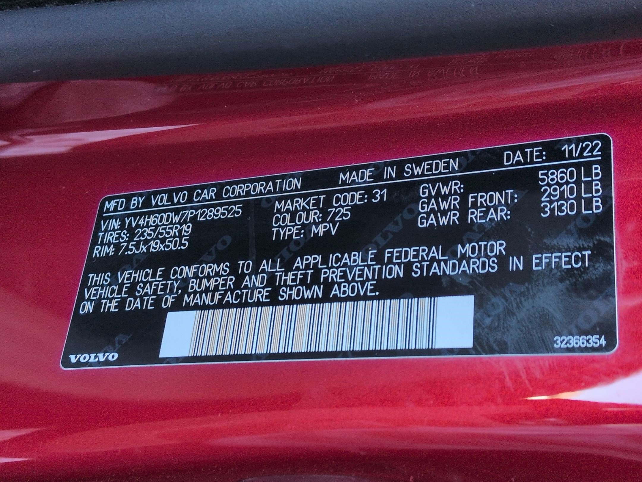 Certified 2023 Volvo XC60 T8 Plus image 34