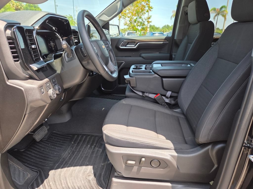 Used 2026 Chevrolet Silverado 1500 LT AWD/4WD image 27