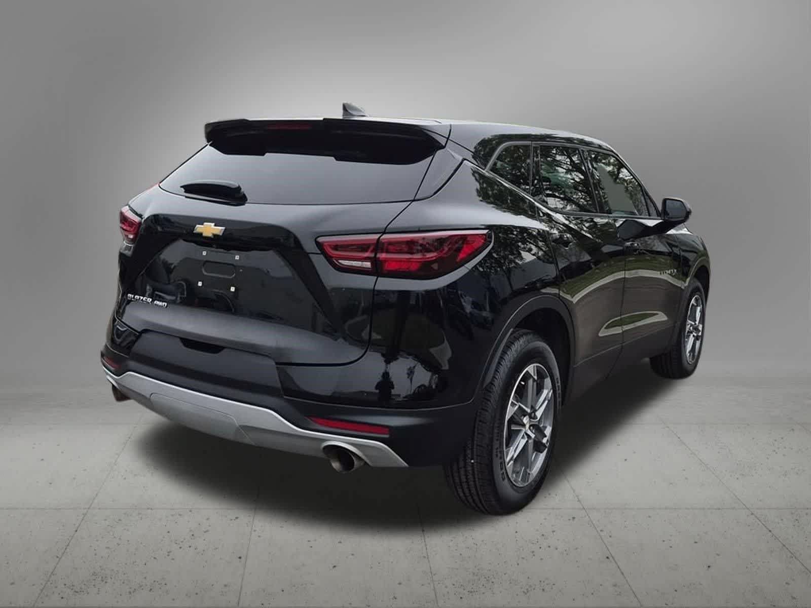 Used 2023 Chevrolet Blazer LT AWD/4WD image 6