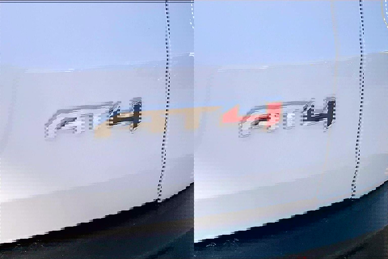 Used 2026 GMC Acadia AT4 w/ Super Cruise Package image 8