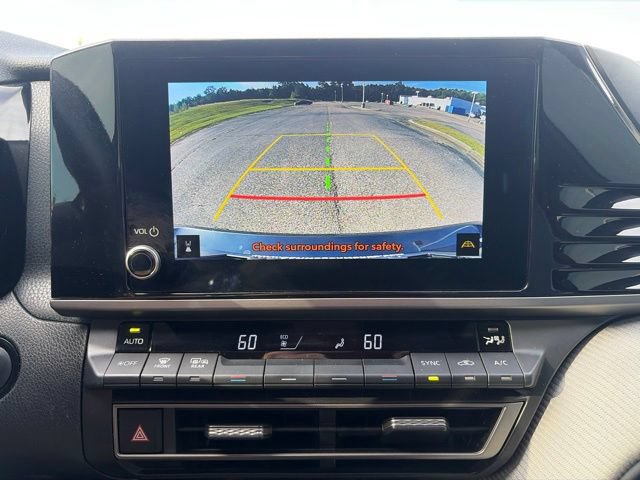 Used 2025 Toyota Camry SE w/ Convenience Package FWD image 24