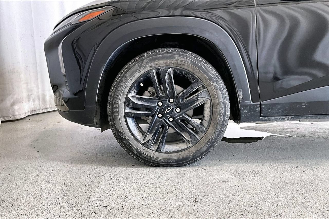 Used 2024 Chevrolet Trax ACTIV w/ Sunroof Package FWD image 6