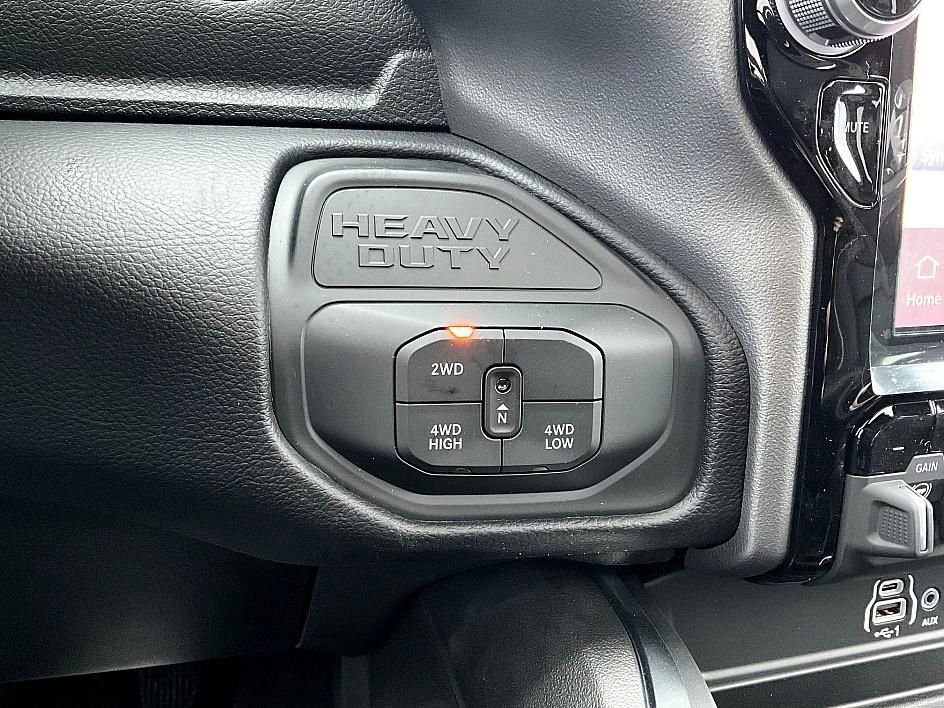 New 2026 RAM 2500 Laramie w/ Night Edition AWD/4WD image 20