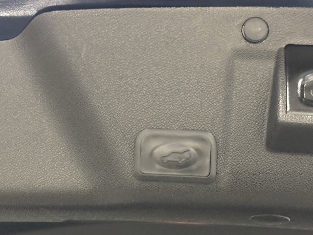 Used 2015 GMC Acadia SLE image 9