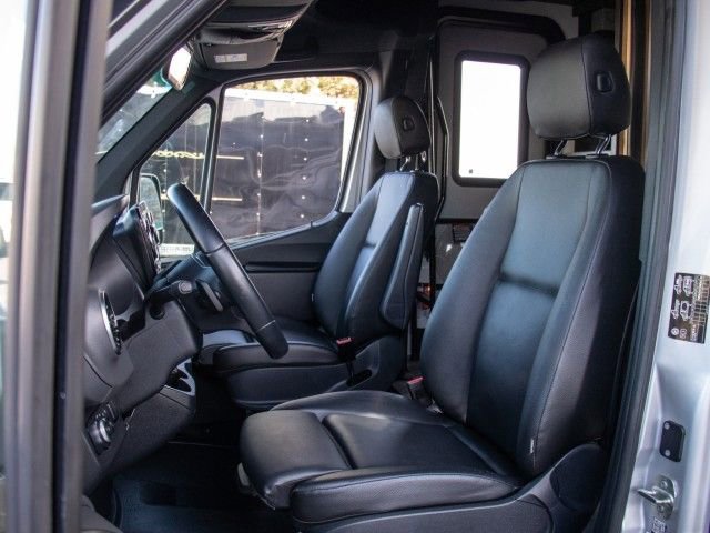 Used 2022 Mercedes-Benz Sprinter 3500 image 10