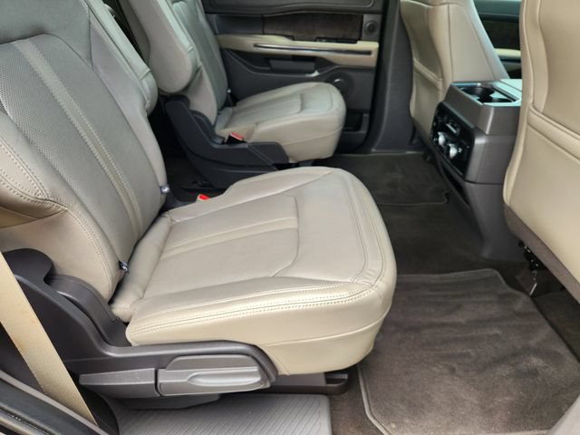 Used 2019 Ford Expedition Limited w/ Texas Edition Package RWD image 32