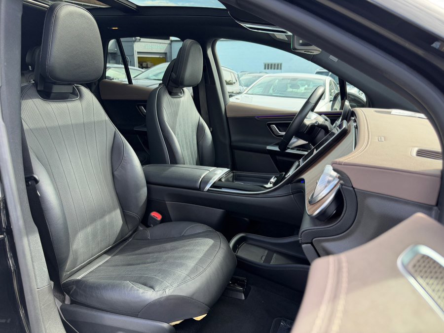 Used 2023 Mercedes-Benz EQE 350+ SUV image 34