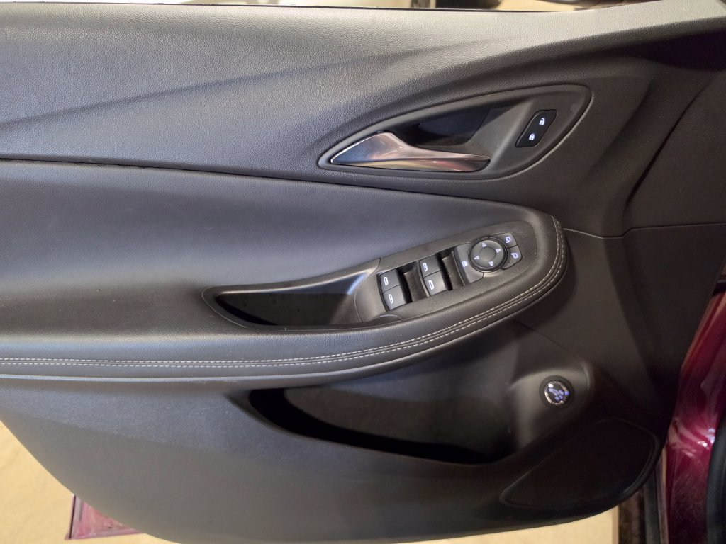 Used 2023 Buick Encore GX Select w/ Experience Buick Package FWD image 5