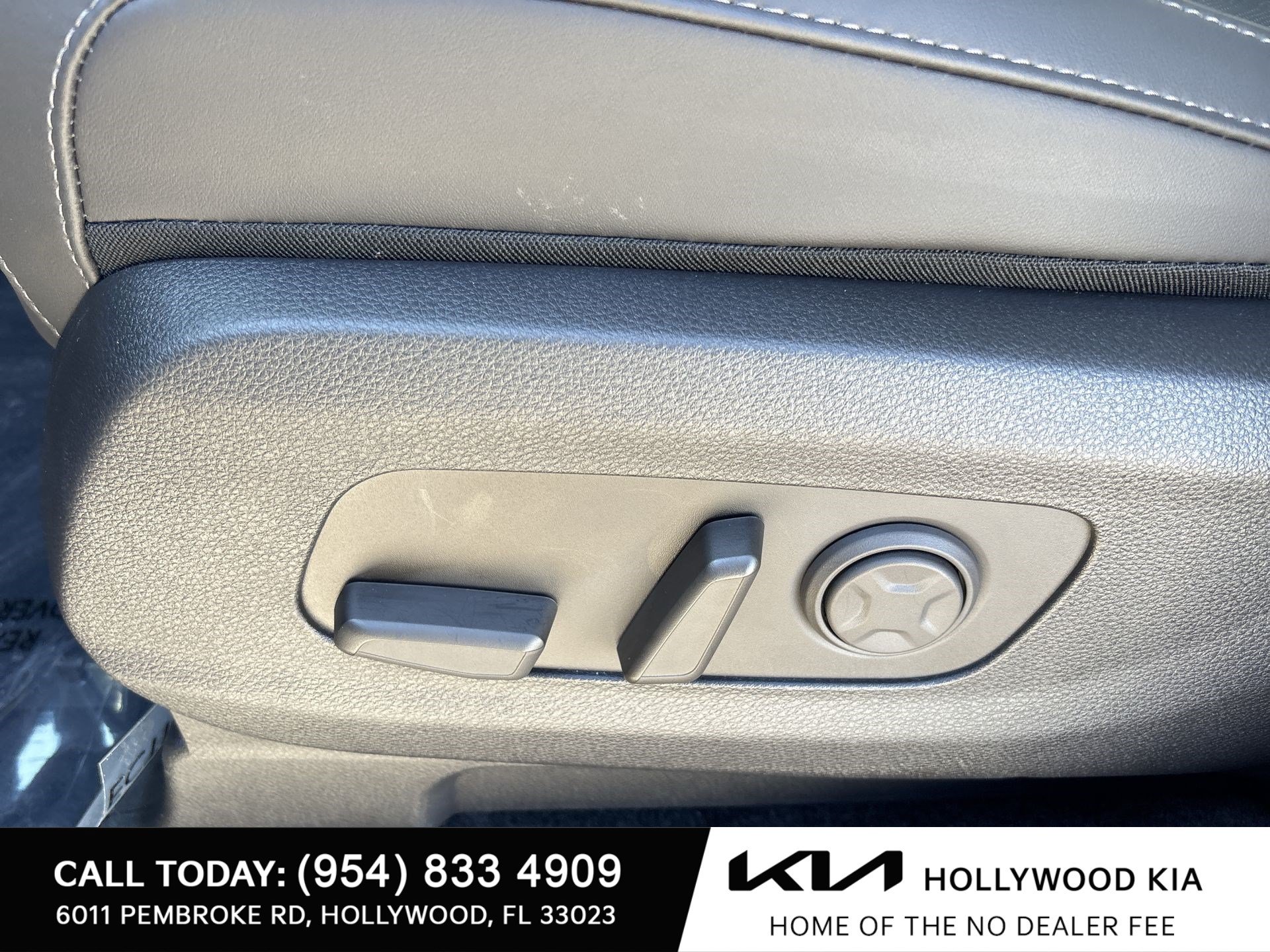 Used 2026 Kia Carnival SX FWD image 14