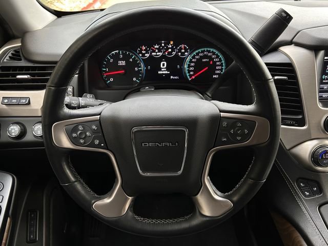 Used 2020 GMC Yukon Denali w/ Denali Premium Package image 16