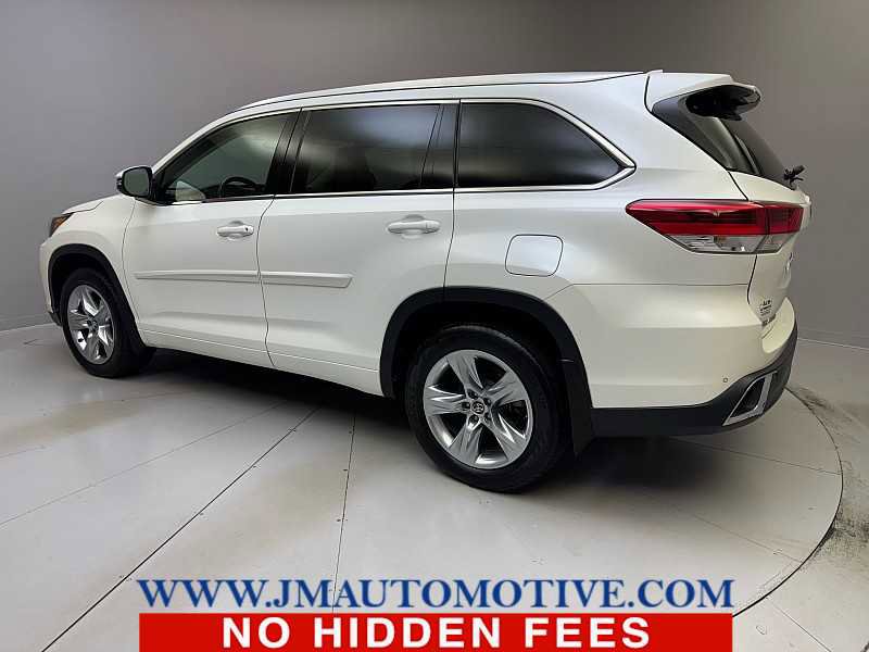 Used 2017 Toyota Highlander Limited image 3