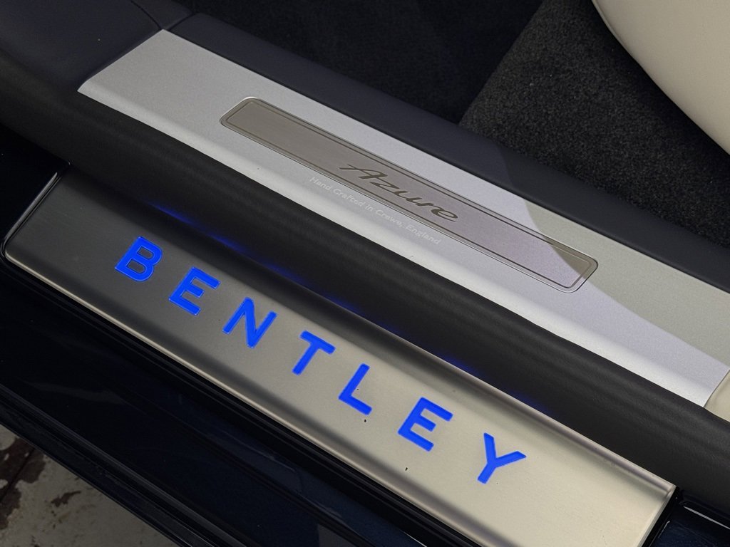 New 2026 Bentley Flying Spur Azure image 24