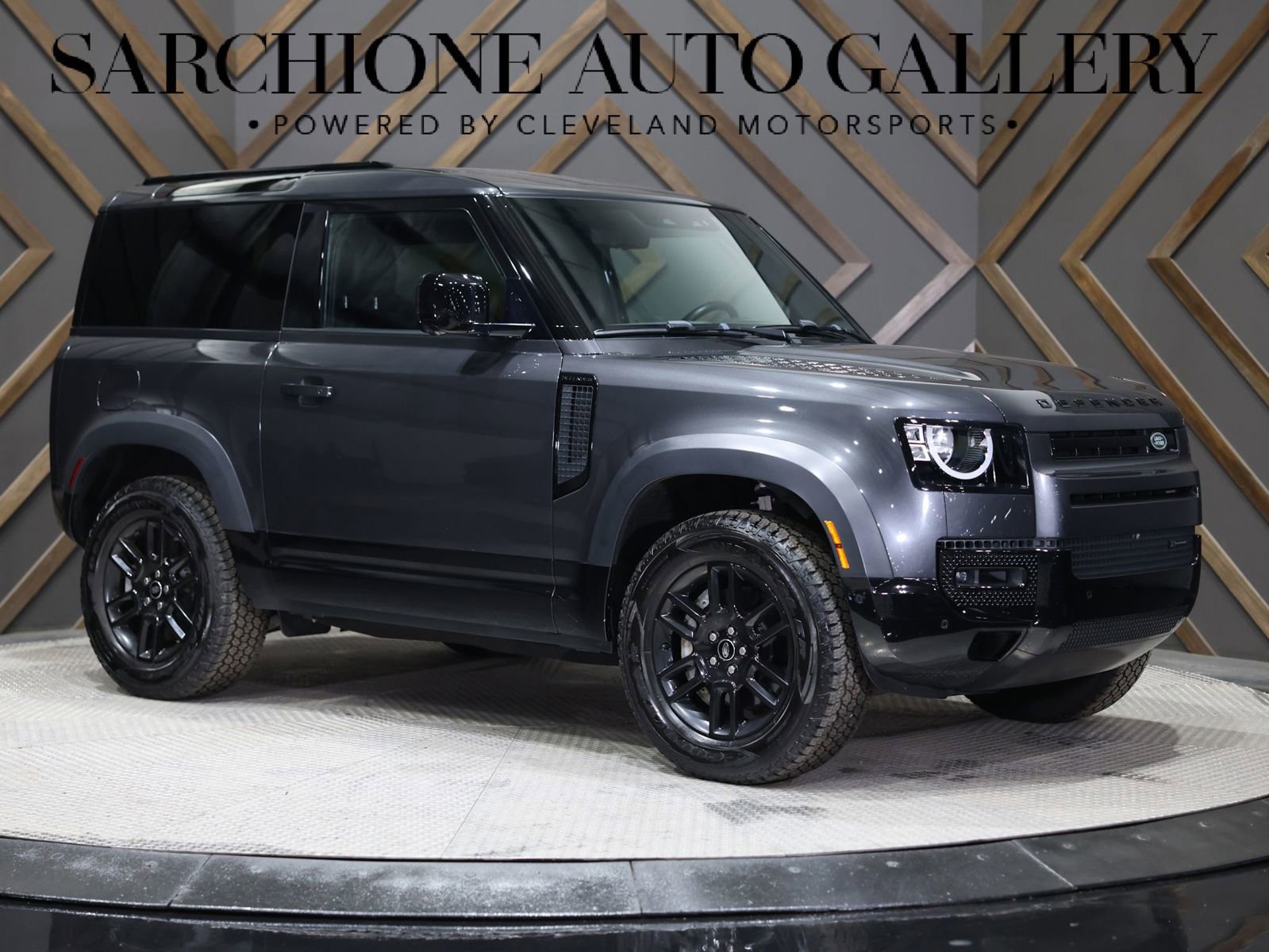 Used 2022 Land Rover Defender 90 X-Dynamic S image 32