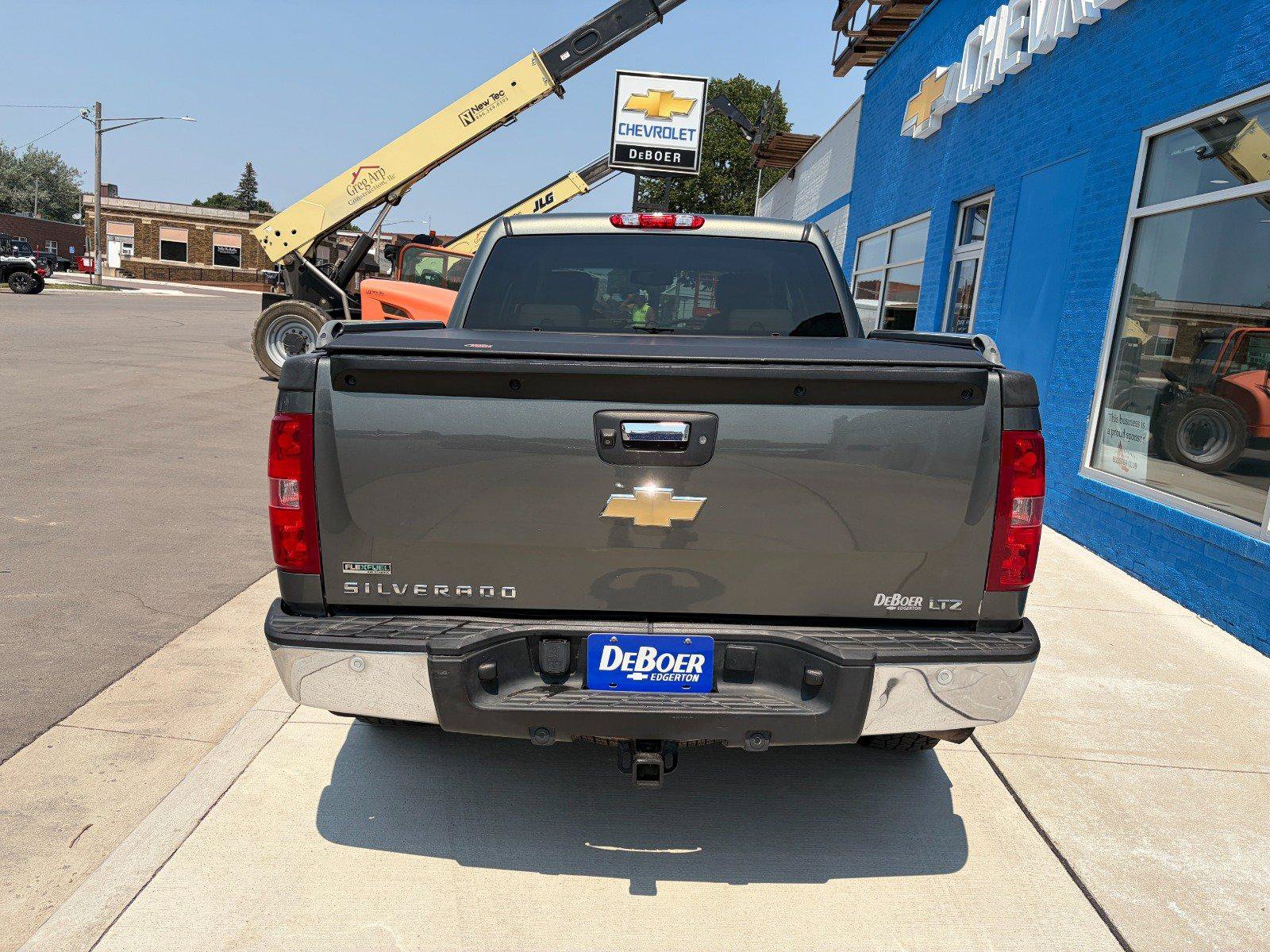 Used 2011 Chevrolet Silverado 1500 LTZ w/ LTZ Plus Package AWD/4WD image 4