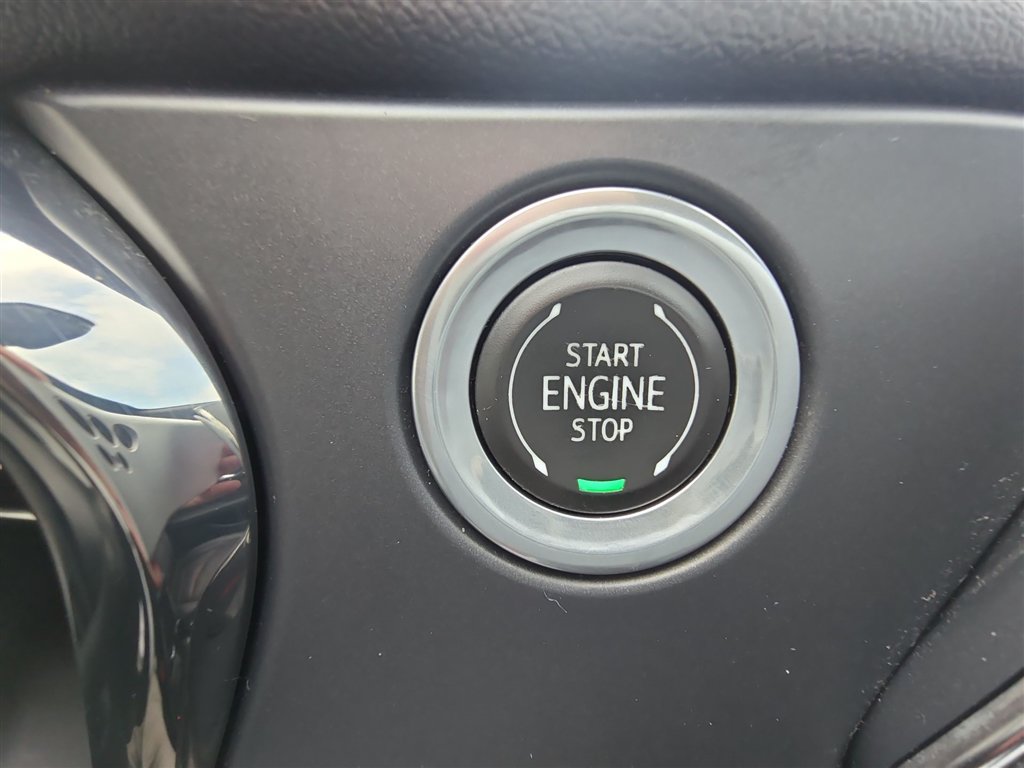 Used 2019 Chevrolet Blazer RS AWD/4WD image 17
