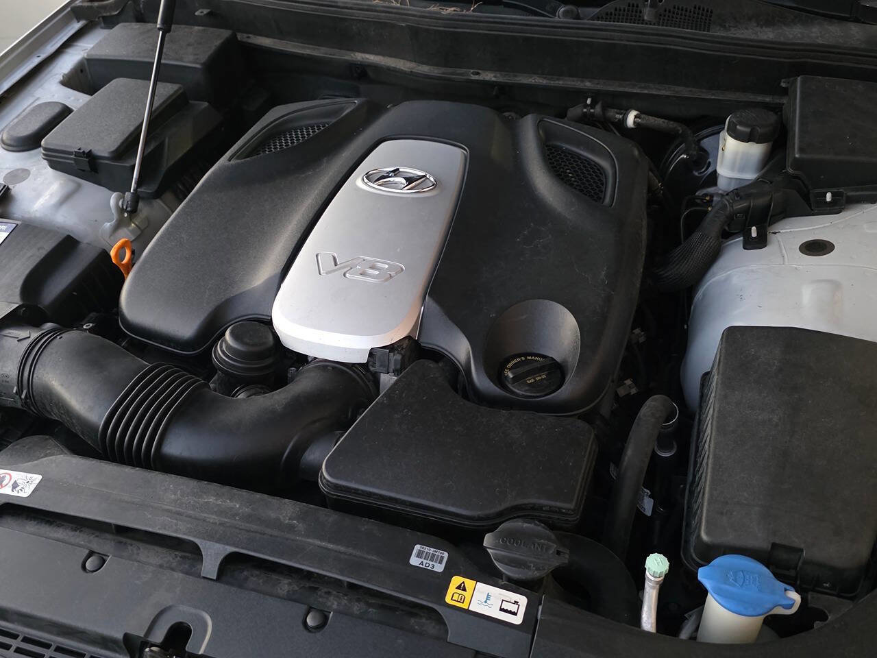 Used 2012 Hyundai Genesis 4.6 image 22