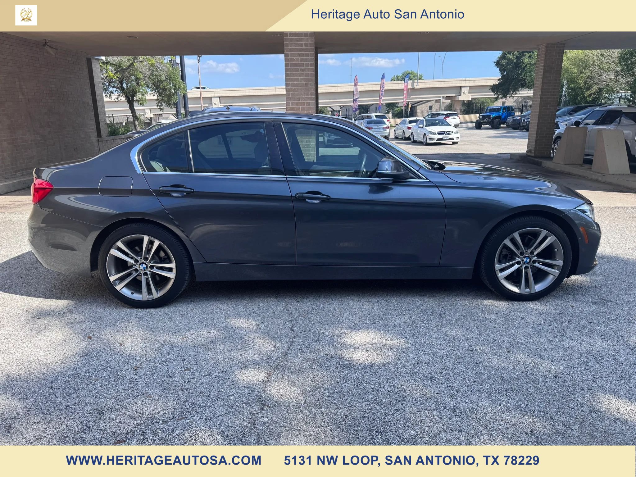Used 2017 BMW 330i Sedan RWD image 4