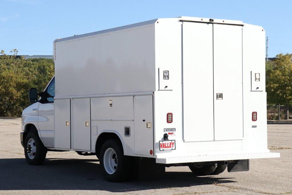 New 2026 Ford E-350 and Econoline 350 Super Duty w/ Power Equipment Group RWD image 6