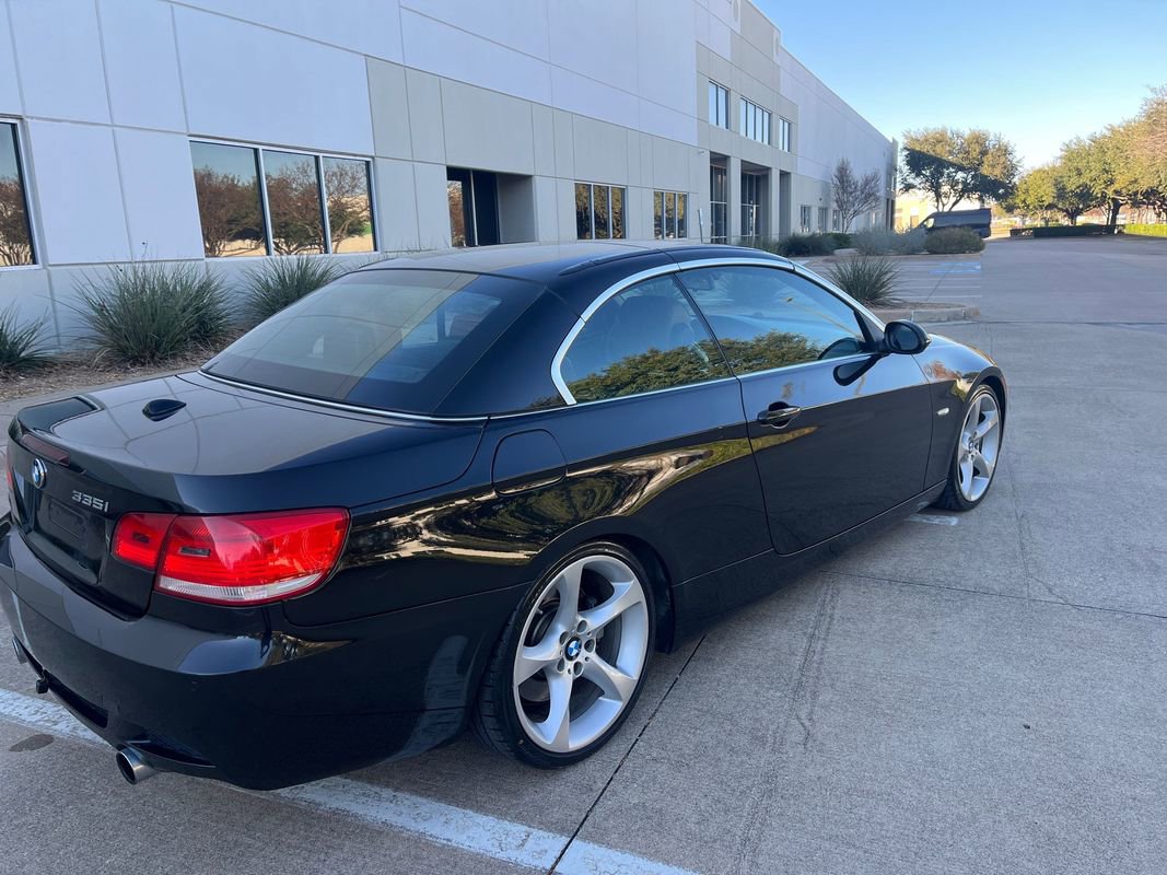 Used 2008 BMW 335i Convertible image 24