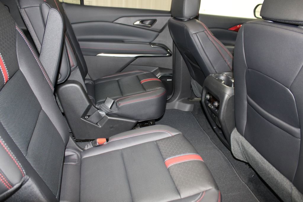 New 2026 Chevrolet Traverse RS w/ LPO, Floor Liner Package image 24