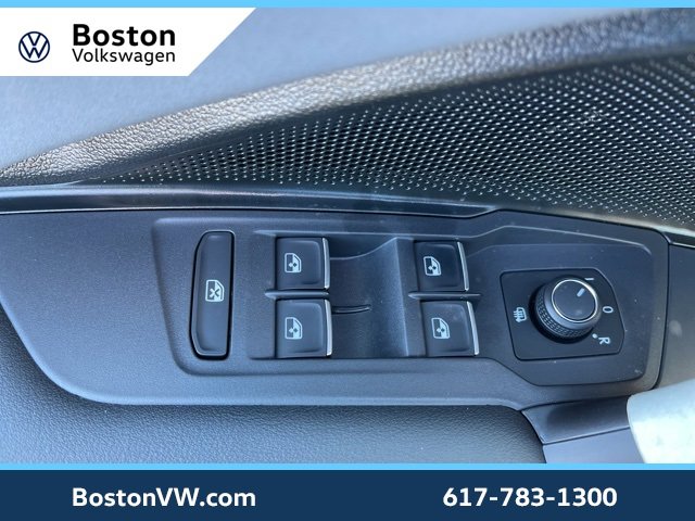 New 2026 Volkswagen Tiguan SE image 29