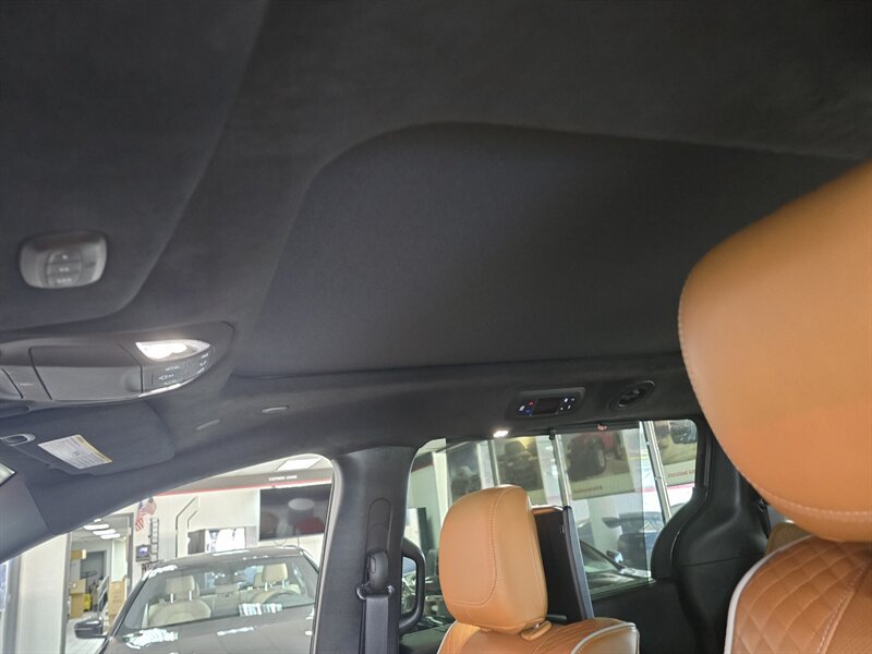 Used 2022 Chrysler Pacifica Pinnacle FWD image 38