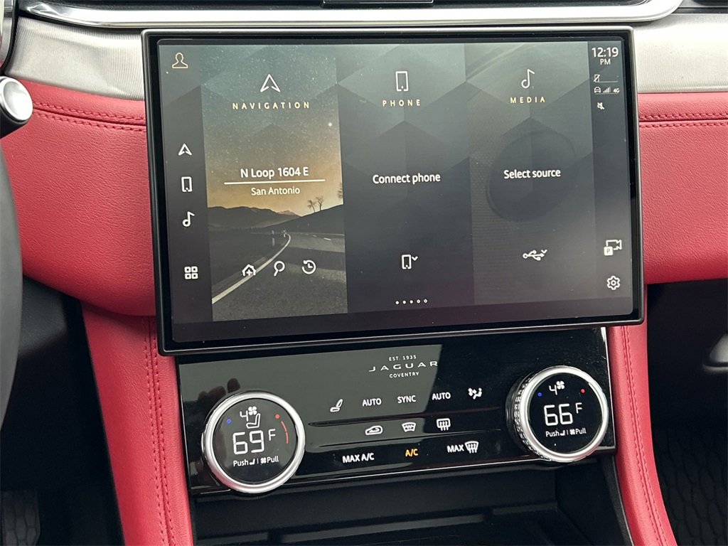 Used 2024 Jaguar F-PACE R-Dynamic S image 20