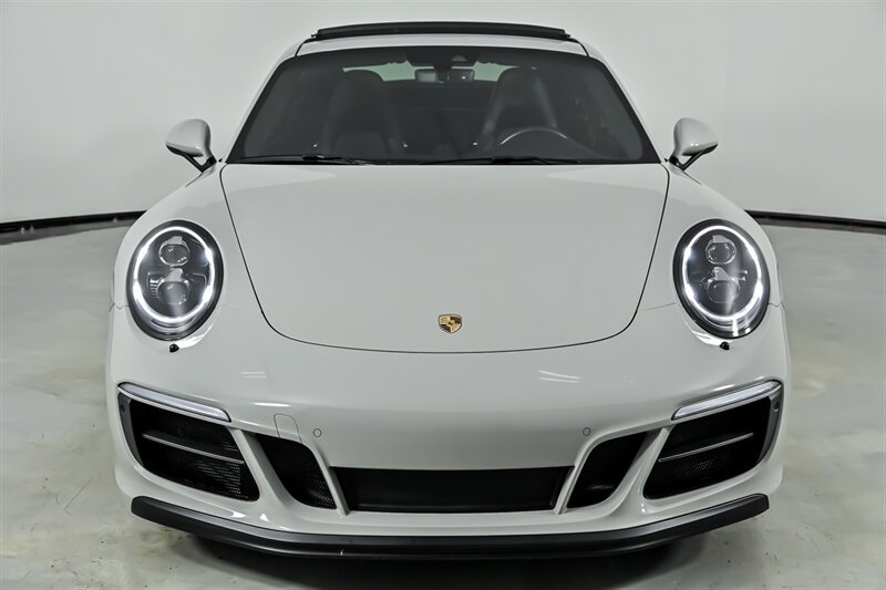 Used 2018 Porsche 911 GT3 RS image 5