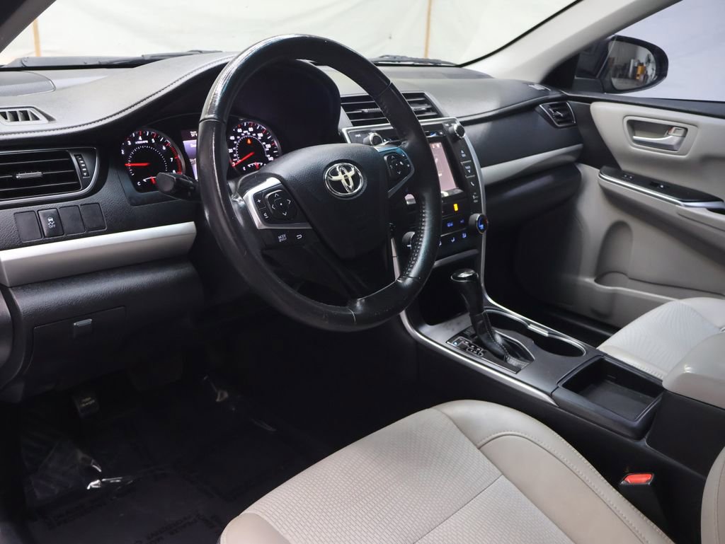 Used 2016 Toyota Camry SE image 17