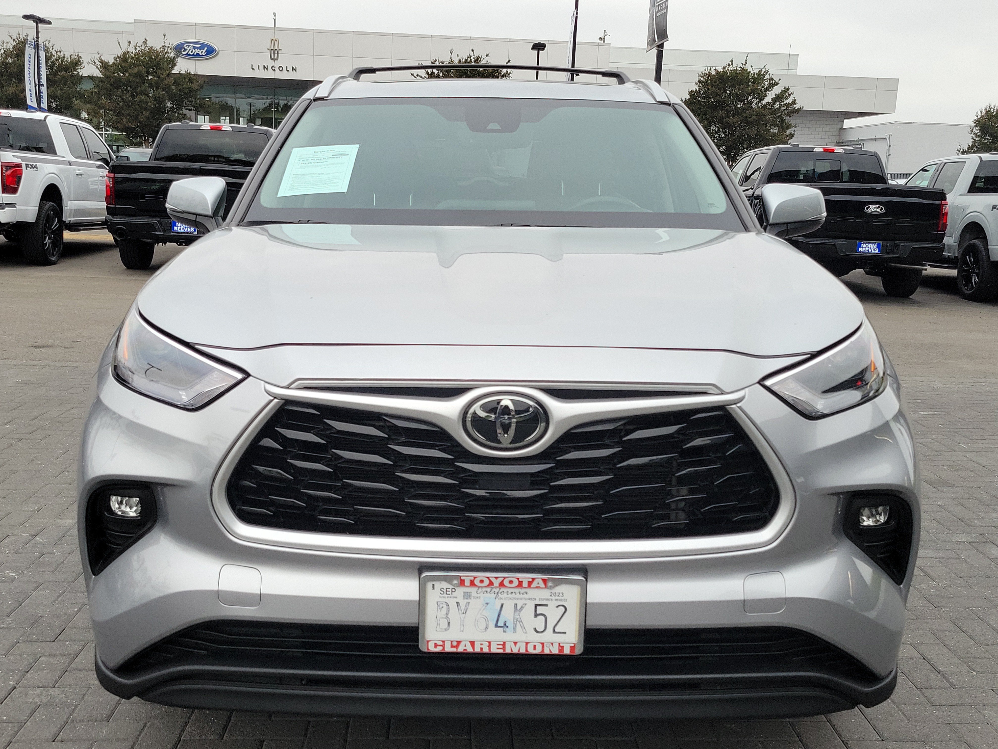 Used 2023 Toyota Highlander XLE FWD image 29